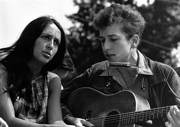 Joan Baez y Bob Dylan. Foto: FLICKR