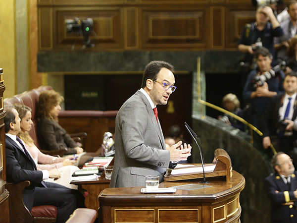 Antonio Hernando, portavoz socialista, en la sesión de investidura de Mariano Rajoy del pasado 27 de octubre. Foto: CONGRESO DE LOS DIPUTADOS