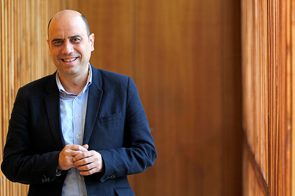 El alcalde de Alicante, Gabriel Echávarri, en las dependencias municipales. Foto: JOAQUÍN P. REINA