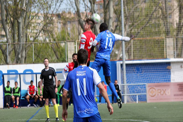 Momento del partido del pasado domingo entre Hércules - Ebro. Foto: www.herculesdealicantecf.net