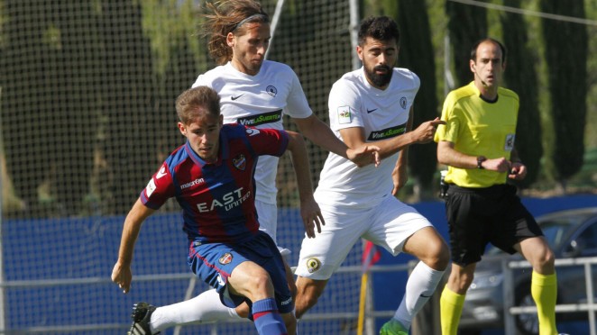 Momento del partido contra el Levante B. Foto: www.herculesdealicantecf
