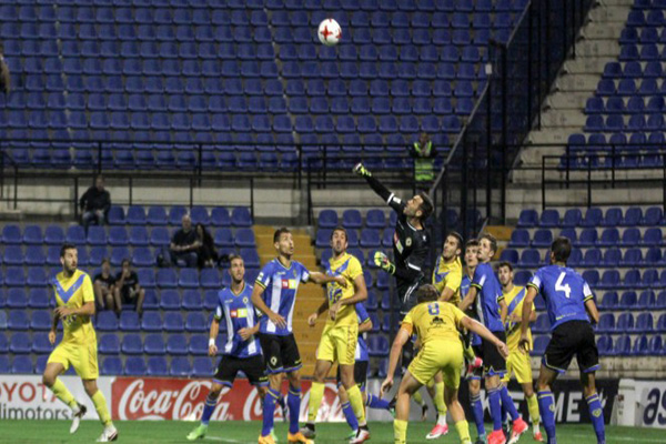 Momento del partido Hércules CF- Badalona de la Liga Segunda División B. Foto: Hércules CF