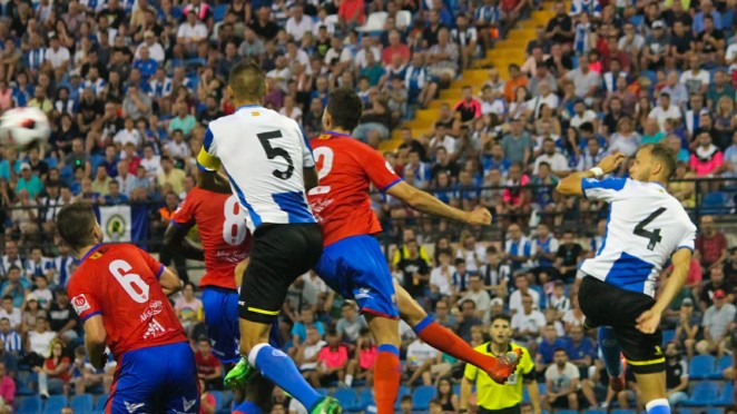 Momento del partido entre el Hércules CF y el Teruel disputado en el estadio Rico Pérez. Foto: Hércules CF