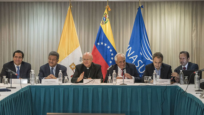 Mesa de diálogo entre el gobierno de Venezuela y la MUD. Foto: ENEASMX