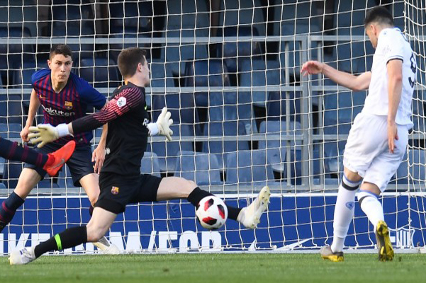 Momento de partido disputado entre el Hércules CF y el Barcelona B. Foto: HÉRCULES CF