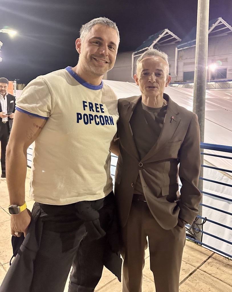 Roberto Santamaría, director de programas de RNE, con el periodista Roberto Alonso | Benidorm Fest 2026